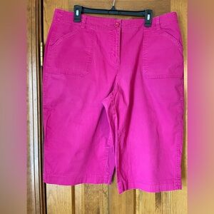 Croft & Barrow stretch shorts Size 18 Beautiful Fuchsia color